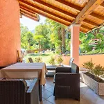 Casa de Férias Ina's Garden Nicolas Suite, Lenno