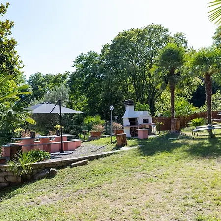 Ina's Garden Nicolas Lenno