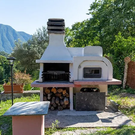 Ina's Garden Nicolas Σπίτι διακοπών *