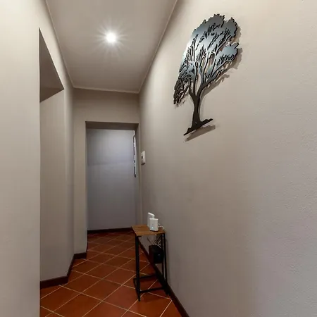 Ina's Garden Nicolas *