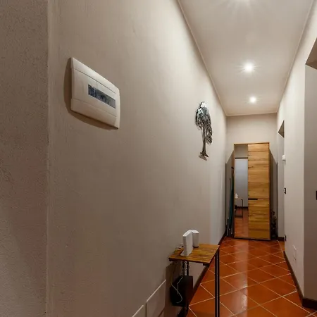 Ina's Garden Nicolas