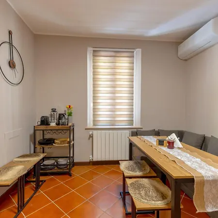 Vakantiehuis Ina's Garden Nicolas Lenno