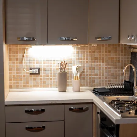 Ina's Garden Nicolas 莱诺