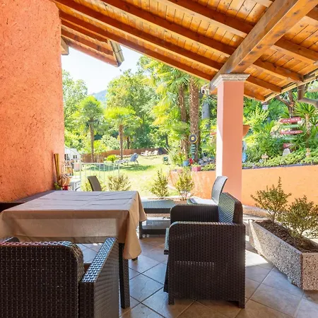 Tatil Evi Ina's Garden Nicolas Suite, Lenno