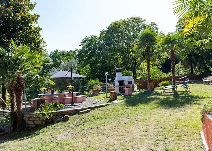 Ina's Garden Nicolas Lenno