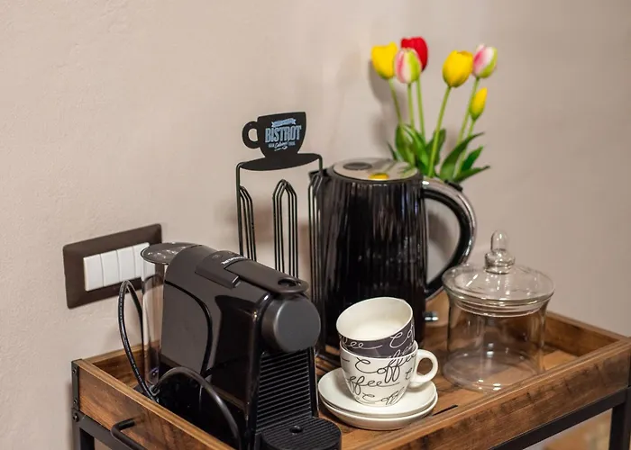 Ina's Garden Nicolas Semesterbostad *