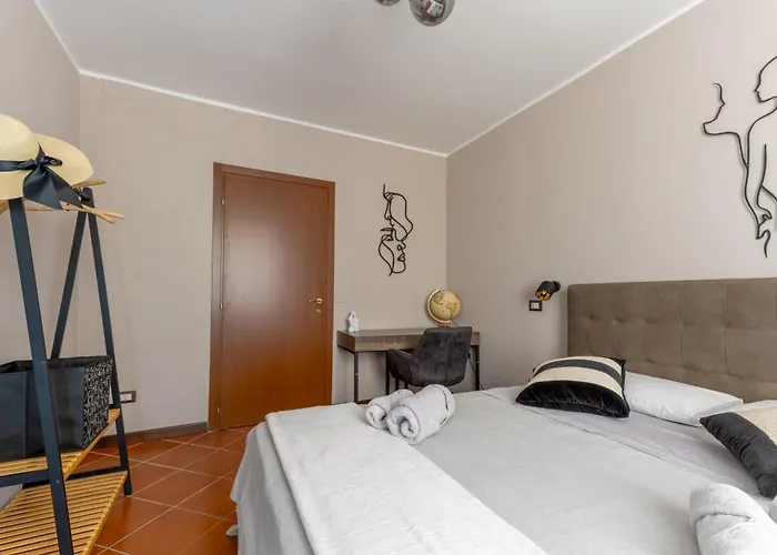 Ina's Garden Nicolas Semesterbostad Lenno