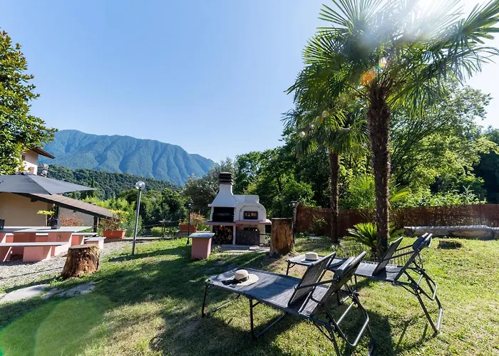 Semesterbostad Ina's Garden Nicolas