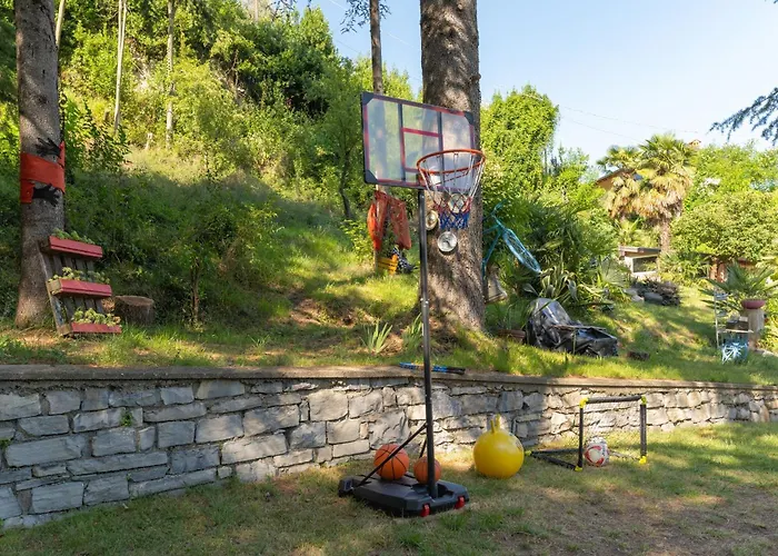 Ina's Garden Nicolas